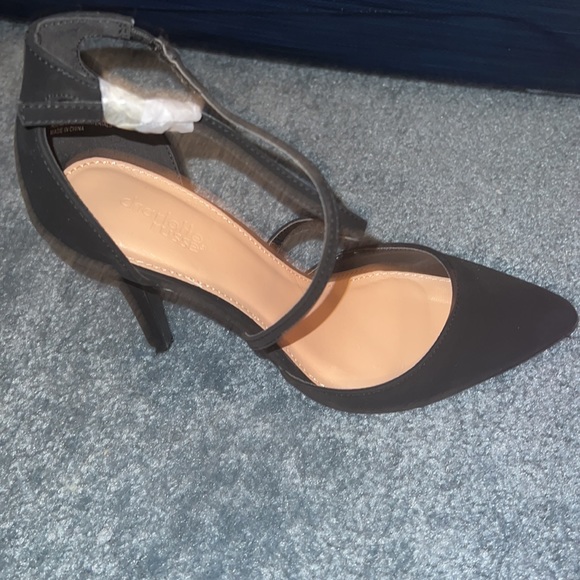 Charlotte Russe Toni heels - black matte suede - Picture 3 of 3